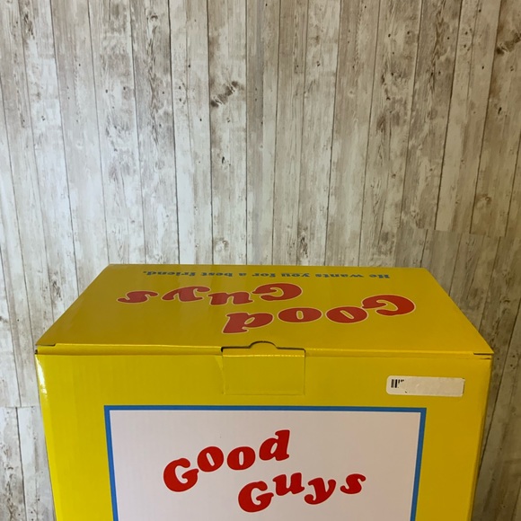 Spirit Halloween child’s play 2 Chucky doll 24’’ - Picture 6 of 6